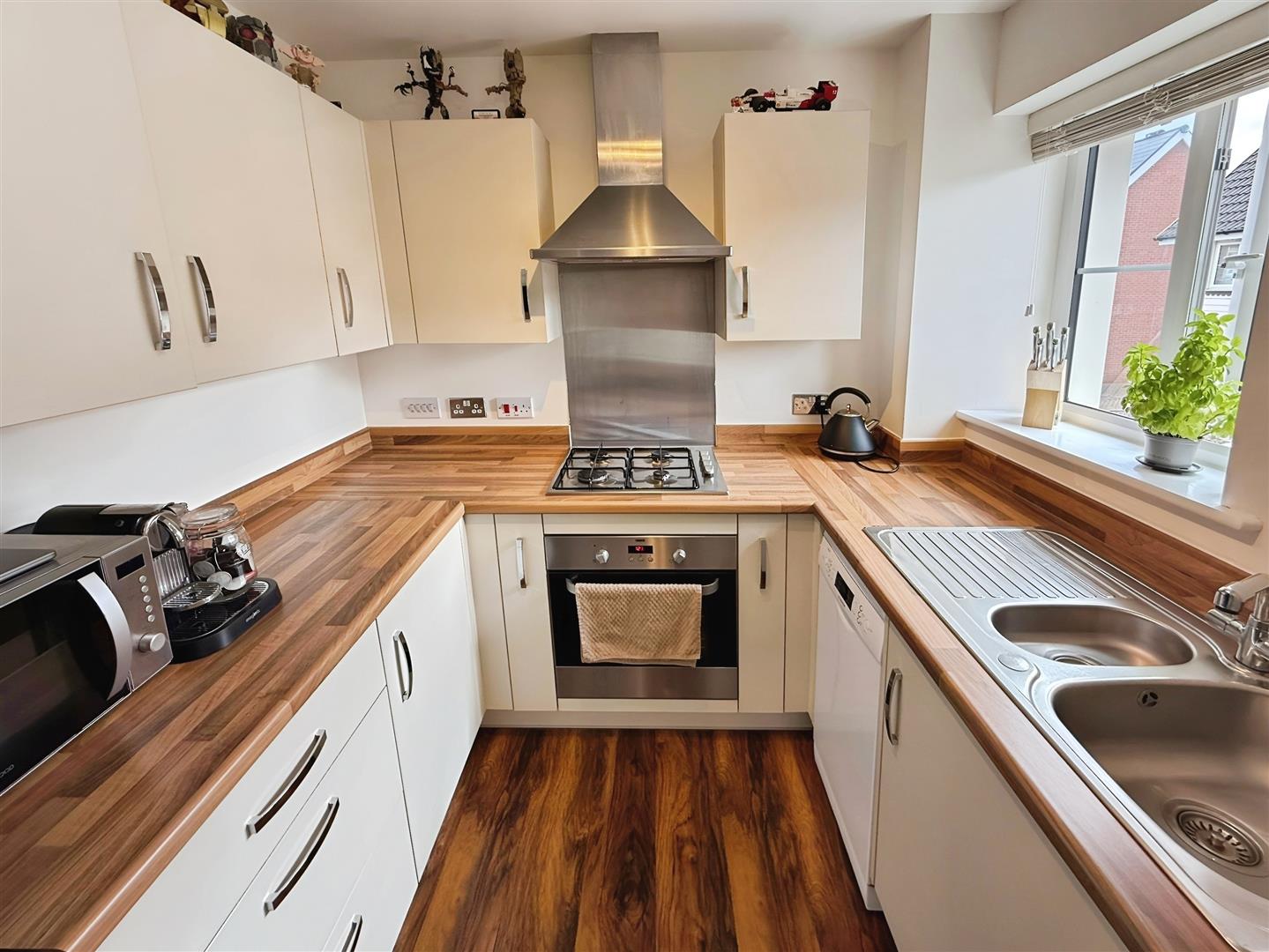 Warwick Crescent, Basildon